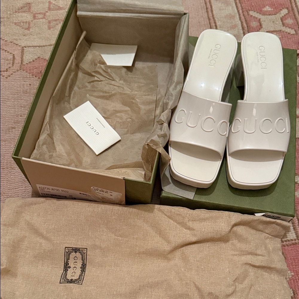 Gucci Cream Women's Slide Sandals